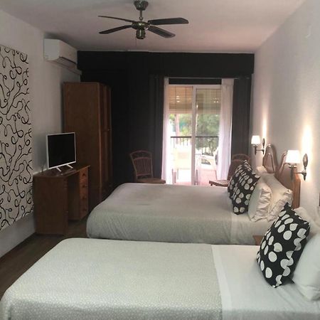 Altura Hostal Victoria מראה חיצוני תמונה