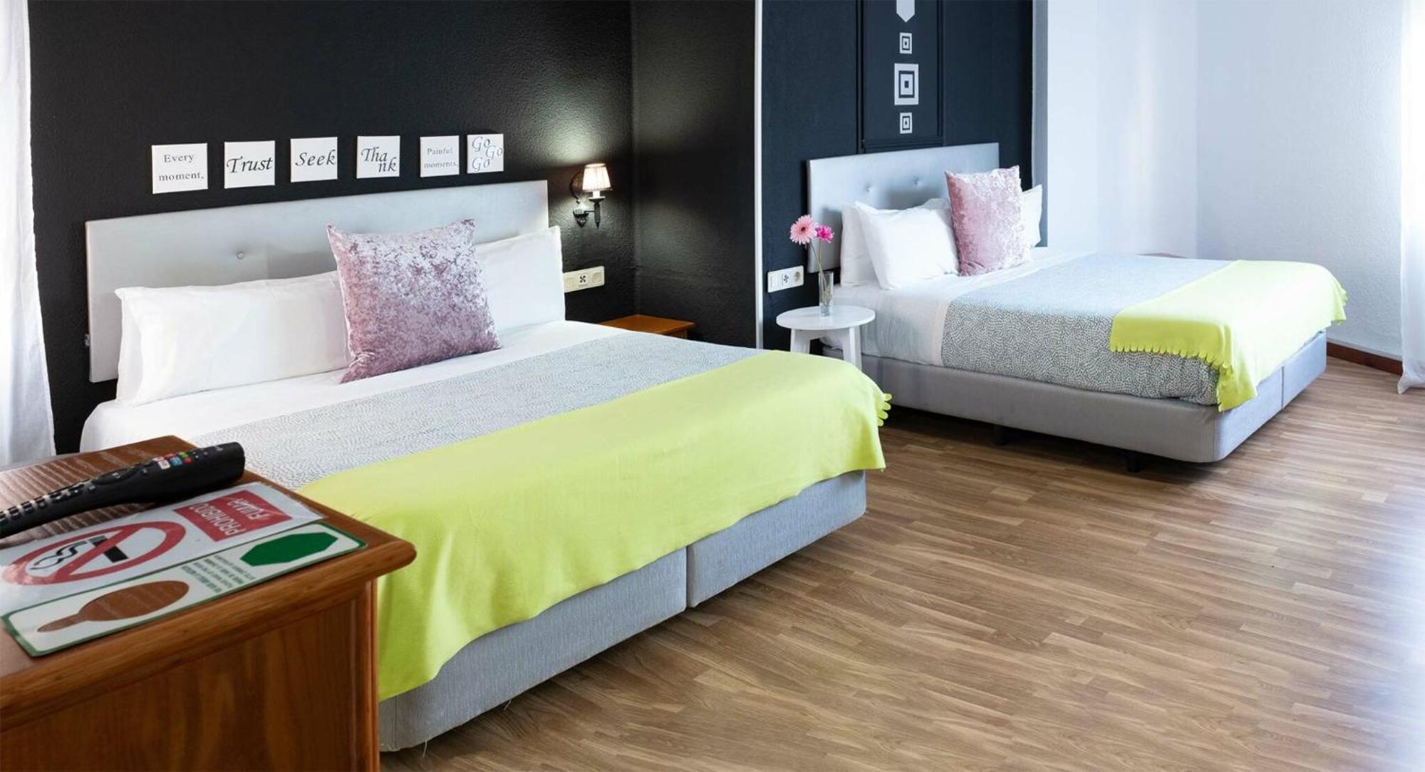 Altura Hostal Victoria מראה חיצוני תמונה