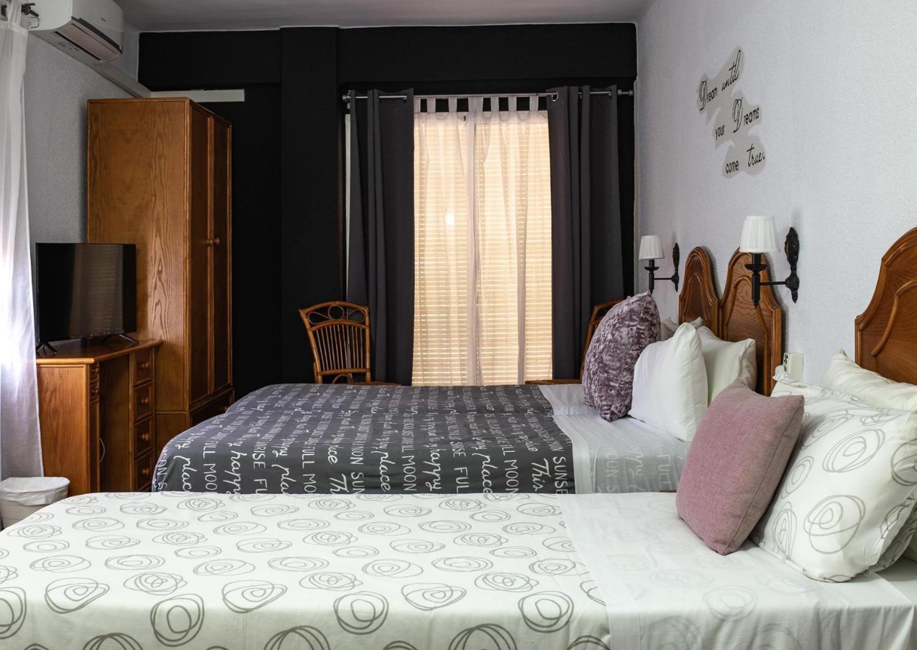 Altura Hostal Victoria מראה חיצוני תמונה